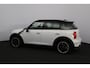 MINI Countryman 1.6 Cooper S Chili/ Automaat/ 184pk!/ Two-Tone/ Panorama-Dak/ 18'' LMV/ Bi-Xenon/ Keyless/ Stoelverw./ Zwarte-Hemel/ Leder/ Multi. LEDER. Stuur/ PDC/ Chroom.