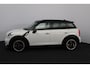 MINI Countryman 1.6 Cooper S Chili/ Automaat/ 184pk!/ Two-Tone/ Panorama-Dak/ 18'' LMV/ Bi-Xenon/ Keyless/ Stoelverw./ Zwarte-Hemel/ Leder/ Multi. LEDER. Stuur/ PDC/ Chroom.