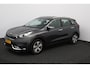 Kia Niro Hybrid 1.6 GDi DynamicLine/ 16'' LMV/ Apple + Android/ Lane-Assist./ Half-Leder/ Navi/ Clima/ Cruise/ Bluetooth/ Armsteun/ Multi. LEDER. Stuur/ PDC/ Chroom/ LED Dagrijverl.