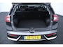 Kia Niro Hybrid 1.6 GDi DynamicLine/ 16'' LMV/ Apple + Android/ Lane-Assist./ Half-Leder/ Navi/ Clima/ Cruise/ Bluetooth/ Armsteun/ Multi. LEDER. Stuur/ PDC/ Chroom/ LED Dagrijverl.