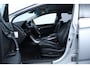 Hyundai i40 Wagon 2.0 GDI i-Catcher/ Pano-Dak!/ Trekhaak/ Camera/ Bi-Xenon/ 18"LMV/ Elek.Stoel/ Stoelverw./ Keyless/ Clima/ Navi/ Cruise/ Bluetooth/ Multi.LEDER.Stuur/ PDC.