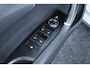 Hyundai i40 Wagon 2.0 GDI i-Catcher/ Pano-Dak!/ Trekhaak/ Camera/ Bi-Xenon/ 18"LMV/ Elek.Stoel/ Stoelverw./ Keyless/ Clima/ Navi/ Cruise/ Bluetooth/ Multi.LEDER.Stuur/ PDC.