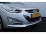 Hyundai i40 Wagon 2.0 GDI i-Catcher/ Pano-Dak!/ Trekhaak/ Camera/ Bi-Xenon/ 18"LMV/ Elek.Stoel/ Stoelverw./ Keyless/ Clima/ Navi/ Cruise/ Bluetooth/ Multi.LEDER.Stuur/ PDC.