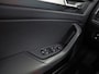Skoda Kodiaq 1.5 TSI Sport 7 Persoons 150Pk Automaat (APPLE CARPLAY, GROOT NAVI, CLIMATE, GETINT GLAS, SPORTSTOELEN, ADAPTIVE CRUISE, PARKEERSENSOREN, TREKHAAK, NIEUWSTAAT)