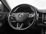 Skoda Kodiaq 1.5 TSI Sport 7 Persoons 150Pk Automaat (APPLE CARPLAY, GROOT NAVI, CLIMATE, GETINT GLAS, SPORTSTOELEN, ADAPTIVE CRUISE, PARKEERSENSOREN, TREKHAAK, NIEUWSTAAT)
