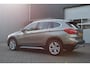 BMW X1 SDrive20i Orange Edition II Automaat Cruise/Camera/HeadUp/Stoelverwarming/LederMemory/PDC/Navi/Bluetooth/LED/18"LM/Trekhaak