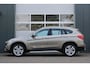 BMW X1 SDrive20i Orange Edition II Automaat Cruise/Camera/HeadUp/Stoelverwarming/LederMemory/PDC/Navi/Bluetooth/LED/18"LM/Trekhaak