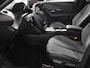 Peugeot 2008 1.2 PureTech 130pk Automaat Allure Navigatie Apple Carplay/Android Auto 360 camera Parkeersensoren Blind Spot Assist Adaptive Cruise Control Stoelverwarming Getinte ramen Climate Control