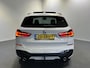 BMW X1 sDrive20i Executive Edition Panoramadak | Trekhaak | Navigatie/Android/Apple Carplay | LM Velgen | Voorstoelen Verwarmd | Achteruitrijcamera | Cruise Control |