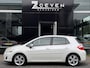 Toyota Auris 1.8 Full Hybrid Dynamic