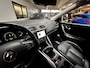Renault Kadjar 1.2 TCe Intens/ LED Koplamp/ Leder+Stoelverwarm./ 19''LMV/ Navi/ Bluetooth/ PDC V+A/ Getint-Glas/ 6-Versnell./ KEYLESS/ Cruise/ Elek.Pakket