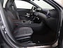 Mercedes-Benz A-klasse 180 Business Solution AMG | Panoramaschuifdak |  Head-up display | Premium Plus pakket | Nightpakket | 360° camera | Dodehoekassistent |