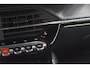 Peugeot e-2008 EV GT 50 kWh | 11 KW Lader | 96,3% SOH | Adaptieve Cruise Control | Dodehoekdetectie | Stoelverwarming | Navigatie