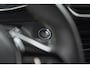Peugeot e-2008 EV GT 50 kWh | 11 KW Lader | 96,3% SOH | Adaptieve Cruise Control | Dodehoekdetectie | Stoelverwarming | Navigatie