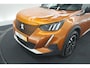 Peugeot e-2008 EV GT 50 kWh | 11 KW Lader | 96,3% SOH | Adaptieve Cruise Control | Dodehoekdetectie | Stoelverwarming | Navigatie