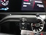 Mercedes-Benz A-klasse 180 Business Solution AMG | Panoramaschuifdak | Premium Plus pakket | Stoelverwarming | Achteruitrijcamera | MULTIBEAM LED |