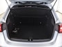 Mercedes-Benz A-klasse 180 Business Solution AMG | Panoramaschuifdak | Premium Plus pakket | Stoelverwarming | Achteruitrijcamera | MULTIBEAM LED |