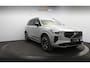 Volvo XC90 2.0 T8 Plug-in hybrid AWD Plus Dark Dealer onderh. / 1ste eigenaar / Orrefors / 360 camera / Harman-Kardon / Pano / Head-Up / Stoel+stuur verw. / Vapour Grey