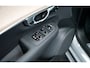 Volvo XC90 2.0 T8 Plug-in hybrid AWD Plus Dark Dealer onderh. / 1ste eigenaar / Orrefors / 360 camera / Harman-Kardon / Pano / Head-Up / Stoel+stuur verw. / Vapour Grey