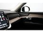 Volvo XC90 2.0 T8 Plug-in hybrid AWD Plus Dark Dealer onderh. / 1ste eigenaar / Orrefors / 360 camera / Harman-Kardon / Pano / Head-Up / Stoel+stuur verw. / Vapour Grey