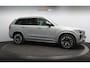 Volvo XC90 2.0 T8 Plug-in hybrid AWD Plus Dark Dealer onderh. / 1ste eigenaar / Orrefors / 360 camera / Harman-Kardon / Pano / Head-Up / Stoel+stuur verw. / Vapour Grey