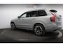 Volvo XC90 2.0 T8 Plug-in hybrid AWD Plus Dark Dealer onderh. / 1ste eigenaar / Orrefors / 360 camera / Harman-Kardon / Pano / Head-Up / Stoel+stuur verw. / Vapour Grey