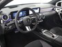 Mercedes-Benz A-klasse 180 Business Solution AMG | Panoramaschuifdak | Premium plus | Head-Up | Stoelverwarming | Achteruitrijcamera |  MULTIBEAM LED |