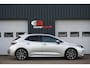 Toyota Corolla 2.0 Hybrid Executive JBL ✓1E EIGENAAR ✓DEALERONDERHOUDEN ✓CAMERA ✓TREKHAAK✓STOELVERWARMING