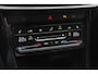 Volkswagen T-Roc 1.5 TSI 150pk DSG R-Line Navigatie Apple Carplay/Android Auto Parkeersensoren Camera Blind Spot Assist Adaptieve Cruise Control Elektrische achterklep Stoel- en stuurverwarming Climate Control Ledverlichting Virtual Cockpit