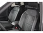 Volkswagen T-Roc 1.5 TSI 150pk DSG R-Line Navigatie Apple Carplay/Android Auto Parkeersensoren Camera Blind Spot Assist Adaptieve Cruise Control Elektrische achterklep Stoel- en stuurverwarming Climate Control Ledverlichting Virtual Cockpit