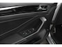 Volkswagen T-Roc 1.5 TSI 150pk DSG R-Line Navigatie Apple Carplay/Android Auto Parkeersensoren Camera Blind Spot Assist Adaptieve Cruise Control Elektrische achterklep Stoel- en stuurverwarming Climate Control Ledverlichting Virtual Cockpit