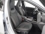 Mercedes-Benz A-klasse 180 Business Solution AMG | Panoramaschuifdak | Stoelverwarming | Achteruitrijcamera |  MULTIBEAM LED |