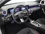 Mercedes-Benz A-klasse 180 Business Solution AMG | Panoramaschuifdak | Stoelverwarming | Achteruitrijcamera |  MULTIBEAM LED |