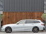 BMW 3-Serie Touring 330e 292PK X-Drive M-Sport / Brooklyn / 2022 / pano / LED