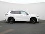Volkswagen Tiguan 1.5 eHybrid R-Line 272 PK | Panoramadak | Blackline | Groot scherm Navigatie | Leder | Memory | Head Up | Harman Kardon | stuur en stoelverwarming | 360 Camera | Matrix | Side Assist |