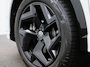 Volkswagen Tiguan 1.5 eHybrid R-Line 272 PK | Panoramadak | Blackline | Groot scherm Navigatie | Leder | Memory | Head Up | Harman Kardon | stuur en stoelverwarming | 360 Camera | Matrix | Side Assist |