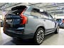Volvo XC90 2.0 T8 AWD 335kW/456pk Aut8 Recharge Ultra Dark 7P ADAPT.CRUISE + HARMAN/KARDON + PANORAMADAK + HEAD-UP + STOEL-&STUURVERWARMING + PILOT ASSIST + LEDEREN DASHBOARD + 360 CAMERA + BLIS + LANE ASSIST + PD-GLASS + ACHTERBANKVERWARMING + 21" LM-VELGEN!