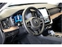 Volvo XC90 2.0 T8 AWD 335kW/456pk Aut8 Recharge Ultra Dark 7P ADAPT.CRUISE + HARMAN/KARDON + PANORAMADAK + HEAD-UP + STOEL-&STUURVERWARMING + PILOT ASSIST + LEDEREN DASHBOARD + 360 CAMERA + BLIS + LANE ASSIST + PD-GLASS + ACHTERBANKVERWARMING + 21" LM-VELGEN!
