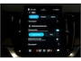 Volvo XC90 2.0 T8 AWD 335kW/456pk Aut8 Recharge Ultra Dark 7P ADAPT.CRUISE + HARMAN/KARDON + PANORAMADAK + HEAD-UP + STOEL-&STUURVERWARMING + PILOT ASSIST + LEDEREN DASHBOARD + 360 CAMERA + BLIS + LANE ASSIST + PD-GLASS + ACHTERBANKVERWARMING + 21" LM-VELGEN!