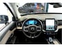 Volvo XC90 2.0 T8 AWD 335kW/456pk Aut8 Recharge Ultra Dark 7P ADAPT.CRUISE + HARMAN/KARDON + PANORAMADAK + HEAD-UP + STOEL-&STUURVERWARMING + PILOT ASSIST + LEDEREN DASHBOARD + 360 CAMERA + BLIS + LANE ASSIST + PD-GLASS + ACHTERBANKVERWARMING + 21" LM-VELGEN!