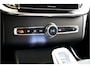 Volvo XC90 2.0 T8 AWD 335kW/456pk Aut8 Recharge Ultra Dark 7P ADAPT.CRUISE + HARMAN/KARDON + PANORAMADAK + HEAD-UP + STOEL-&STUURVERWARMING + PILOT ASSIST + LEDEREN DASHBOARD + 360 CAMERA + BLIS + LANE ASSIST + PD-GLASS + ACHTERBANKVERWARMING + 21" LM-VELGEN!