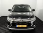 Mitsubishi Outlander 2.0 Executive Edition 7P Camera, Clima, Cruise control, Keyless start, A start stop, Lichtmetalen velgen, Stoelverwarming/Koeling