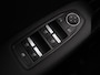 Renault Captur 1.6 E-Tech Plug-in Hybrid Intens 160PK Aut. Achteruitrijcamera, Stoelverwarming, Keyless, LED Koplampen, Parkeersensoren voor en achter, 17" LM Velgen