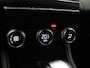 Renault Captur 1.6 E-Tech Plug-in Hybrid Intens 160PK Aut. Achteruitrijcamera, Stoelverwarming, Keyless, LED Koplampen, Parkeersensoren voor en achter, 17" LM Velgen