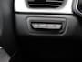 Renault Captur 1.6 E-Tech Plug-in Hybrid Intens 160PK Aut. Achteruitrijcamera, Stoelverwarming, Keyless, LED Koplampen, Parkeersensoren voor en achter, 17" LM Velgen