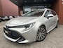 Toyota Corolla Touring Sports 1.8 Hybrid Executive // FULL LED // NAVI + CARPLAY // STOEL + STUURWIELVERWARMING // ADAPTIVE CRUISE // PDC V+A // KEYLESS // DODEHOEK // TREKHAAK!!