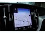 Volvo XC60 2.0 RECHARGE T6 340PK AWD R-DESIGN | PANO | TREKHAAK | CARPLAY | HUD | HARMAN/KARDON | ACC | DODEHOEK