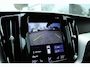Volvo XC60 2.0 RECHARGE T6 340PK AWD R-DESIGN | PANO | TREKHAAK | CARPLAY | HUD | HARMAN/KARDON | ACC | DODEHOEK
