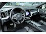Volvo XC60 2.0 RECHARGE T6 340PK AWD R-DESIGN | PANO | TREKHAAK | CARPLAY | HUD | HARMAN/KARDON | ACC | DODEHOEK