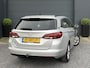 Opel Astra Sports Tourer 1.2 Elegance ✓110pk✓Camera✓Carplay✓Navi✓Halfleder✓Keyless✓Trekhaak✓Pdc V+A✓Clima✓Cruise✓Elekt Stoel✓Recent beurt gehad✓Dodehoeksensor✓Rijstrooksensor✓Lm velgen✓N.A.P✓Apk tot 11-2027